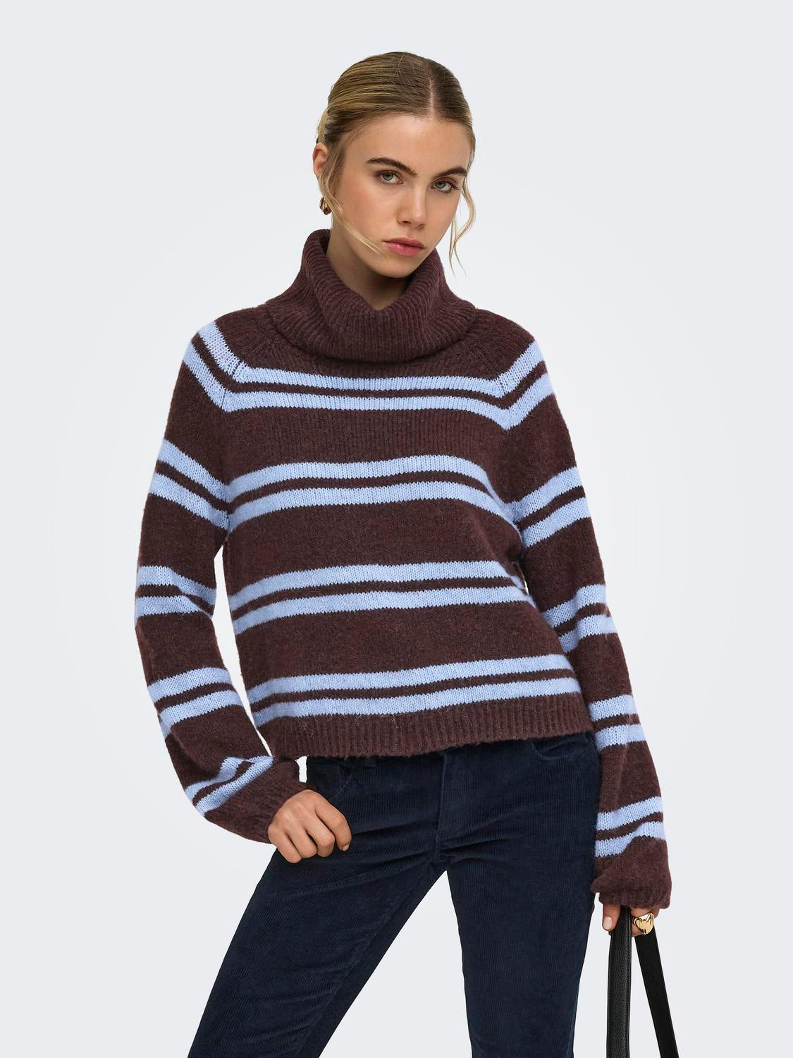 model_shot-front